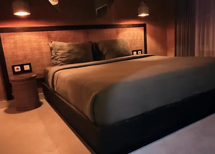 Song Hotel *
